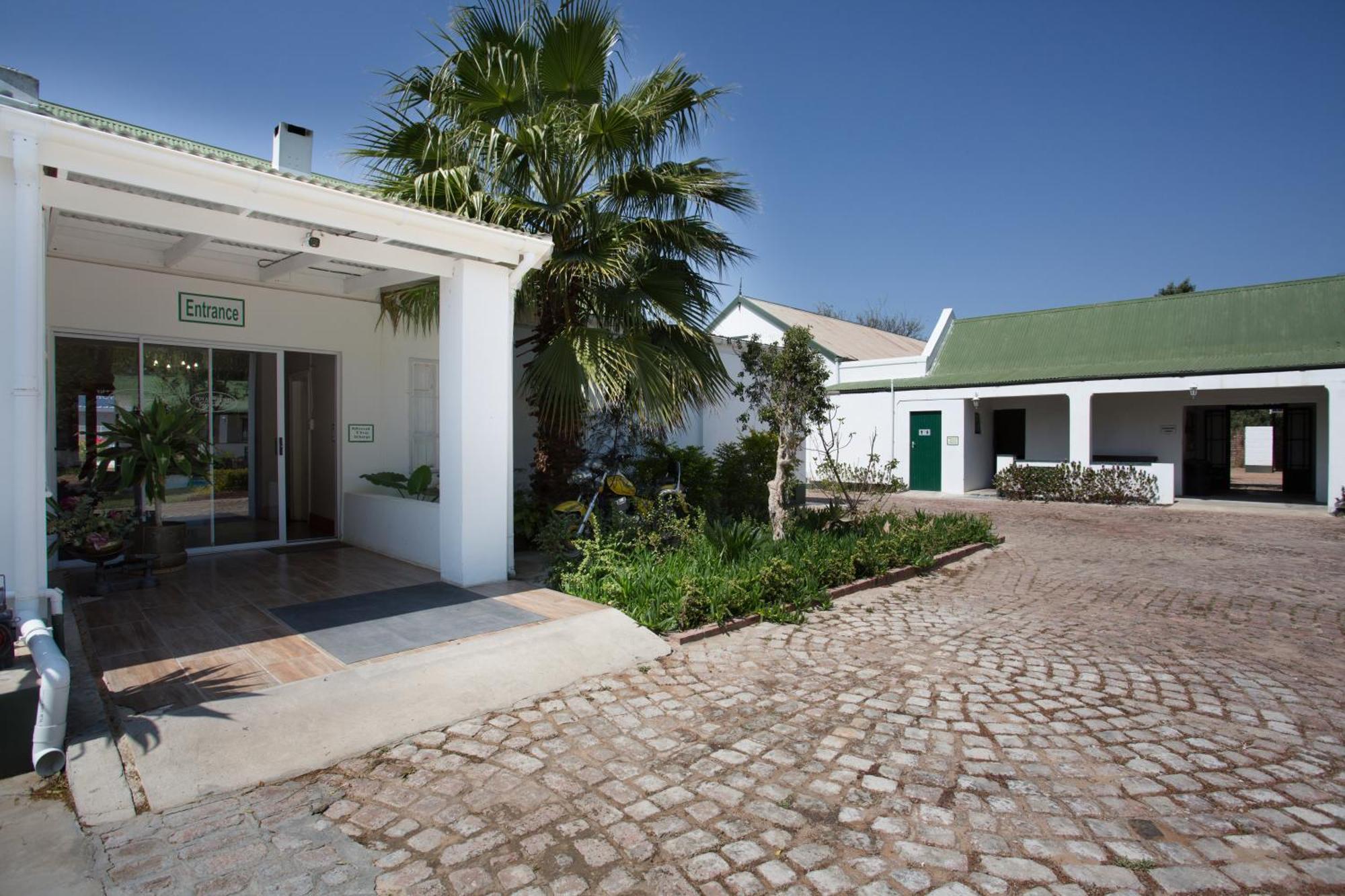 Steytlerville Royal Hotel Exterior foto